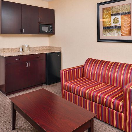 Holiday Inn Express Hotel & Suites Portland - Jantzen Beach By Ihg Exterior photo