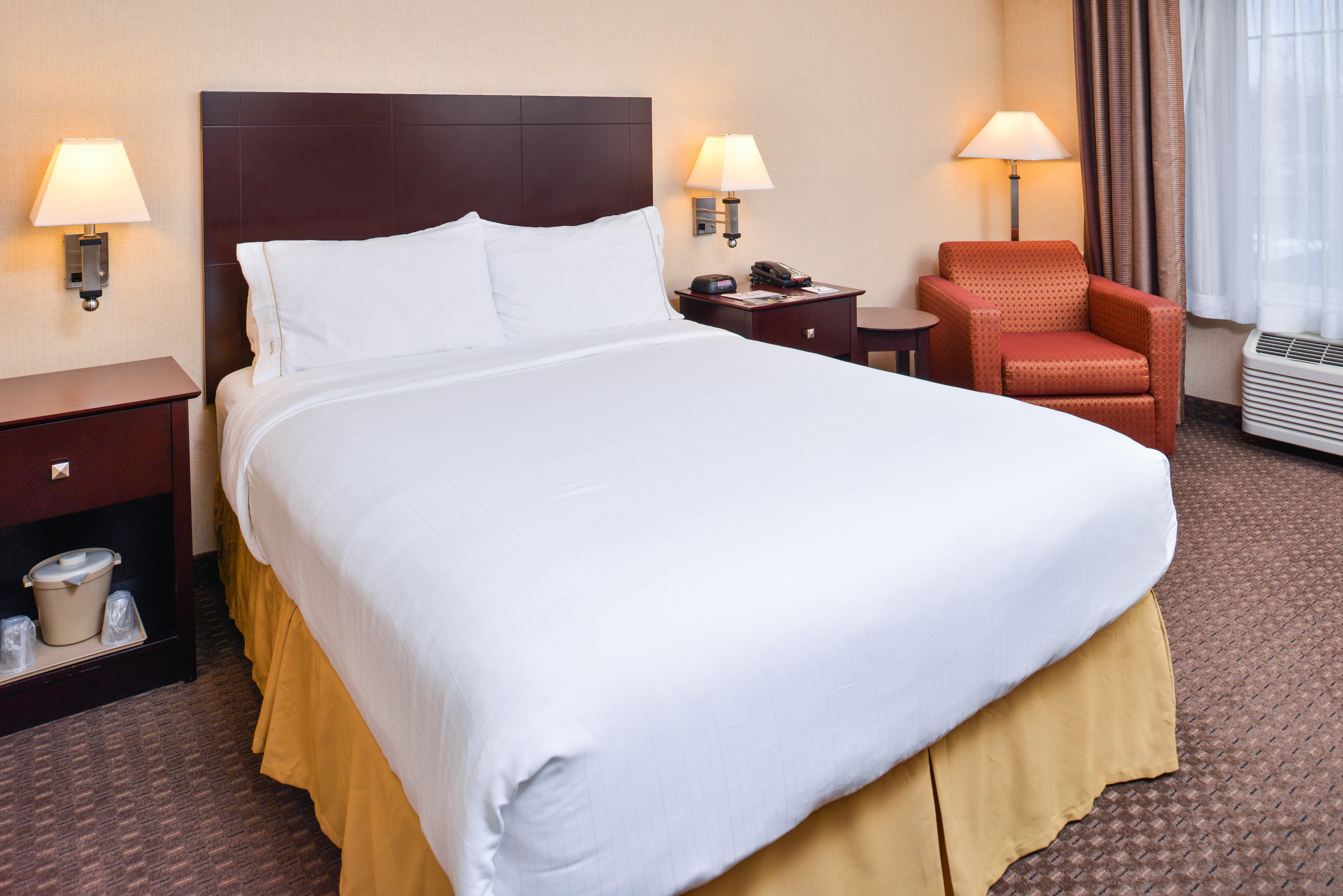 Holiday Inn Express Hotel & Suites Portland - Jantzen Beach By Ihg Exterior photo