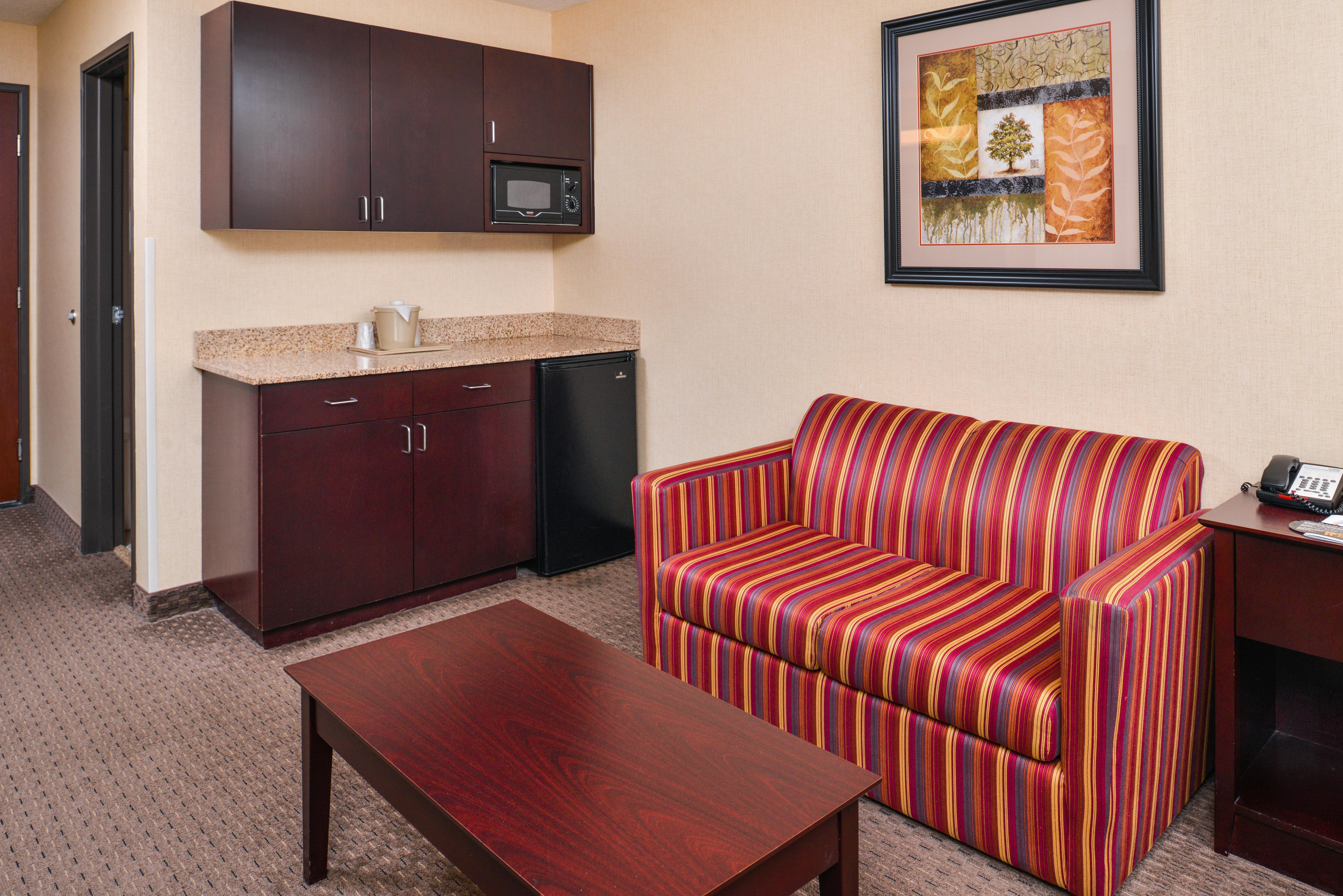Holiday Inn Express Hotel & Suites Portland - Jantzen Beach By Ihg Exterior photo