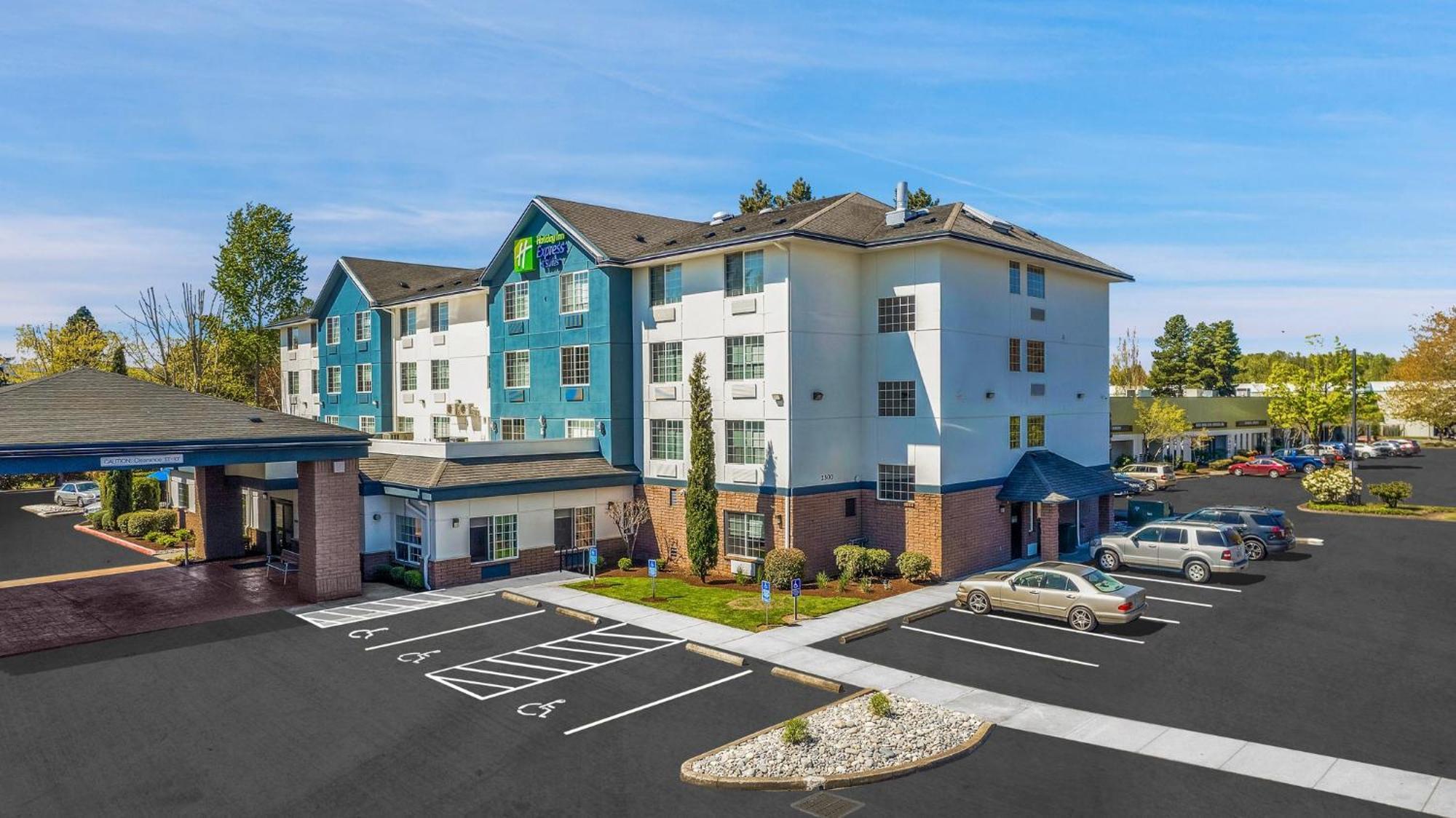 Holiday Inn Express Hotel & Suites Portland - Jantzen Beach By Ihg Exterior photo