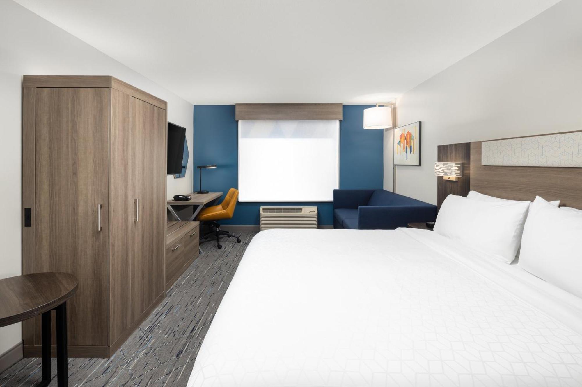 Holiday Inn Express Hotel & Suites Portland - Jantzen Beach By Ihg Exterior photo