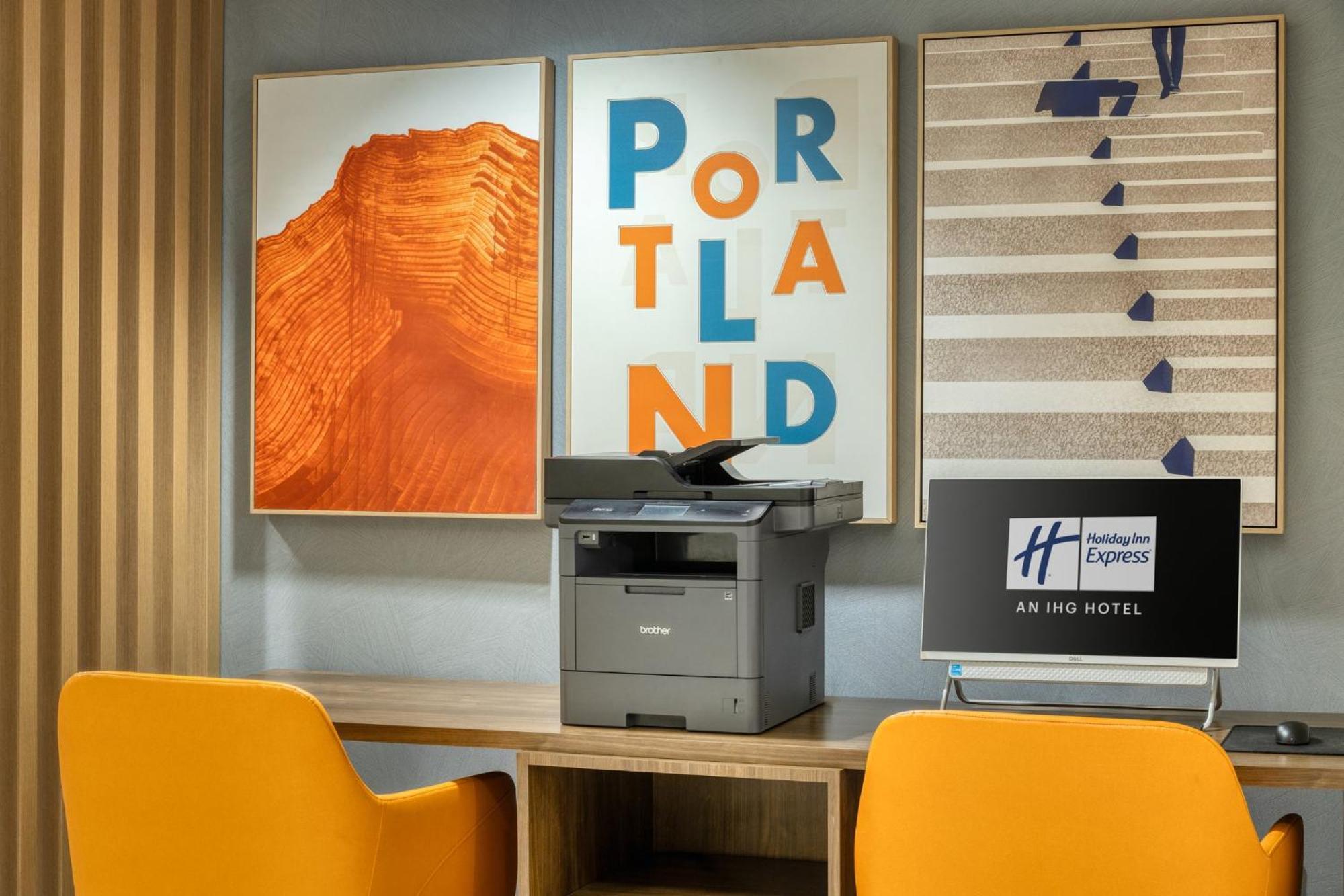 Holiday Inn Express Hotel & Suites Portland - Jantzen Beach By Ihg Exterior photo