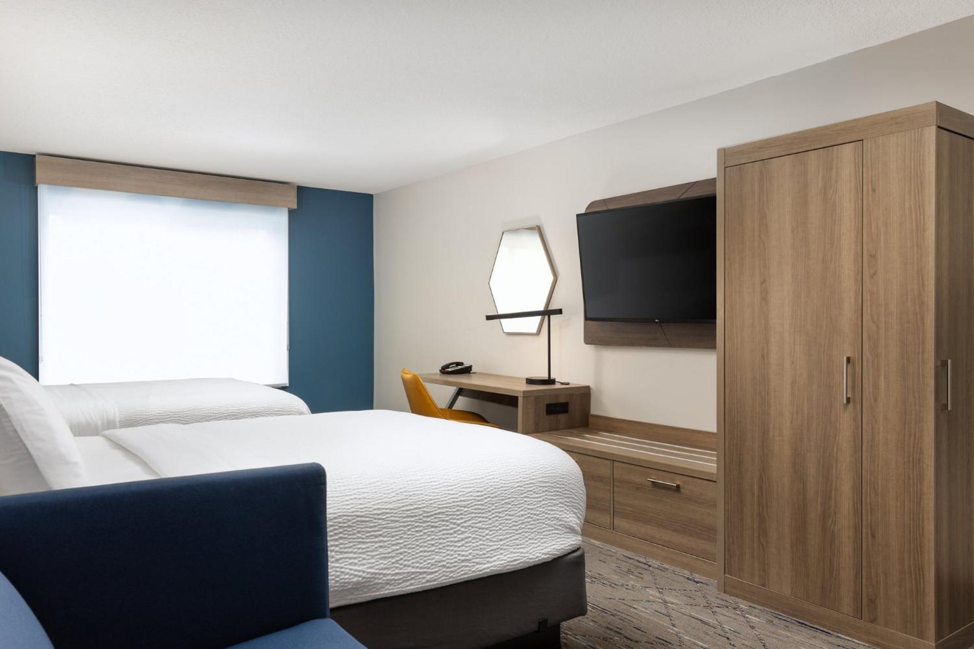 Holiday Inn Express Hotel & Suites Portland - Jantzen Beach By Ihg Exterior photo