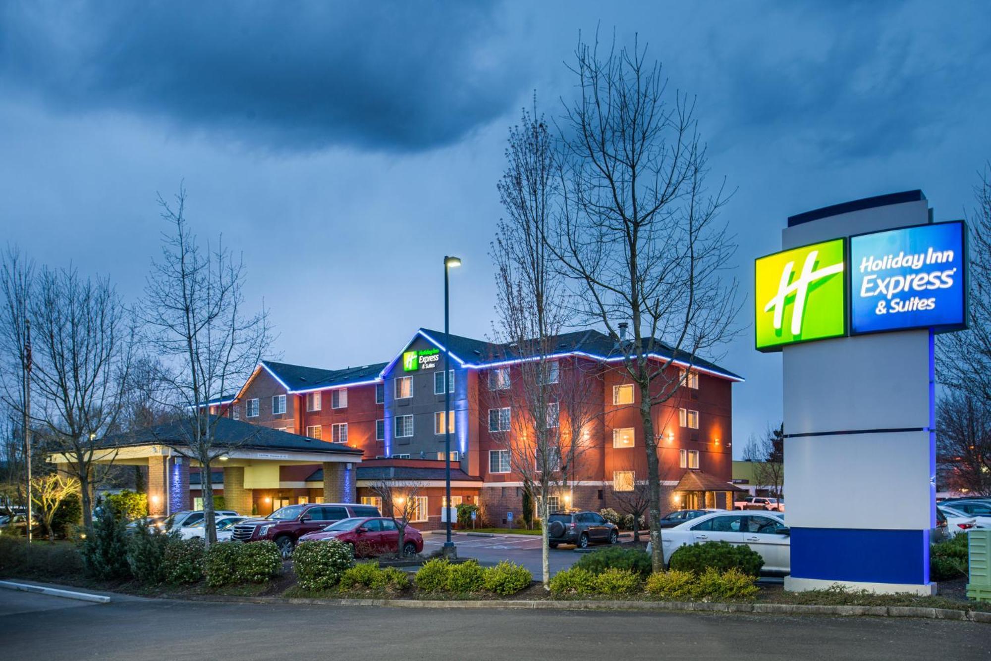 Holiday Inn Express Hotel & Suites Portland - Jantzen Beach By Ihg Exterior photo