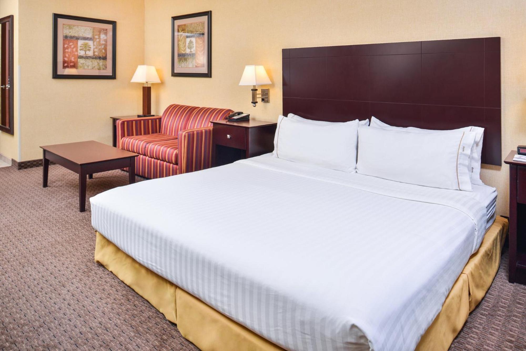 Holiday Inn Express Hotel & Suites Portland - Jantzen Beach By Ihg Exterior photo
